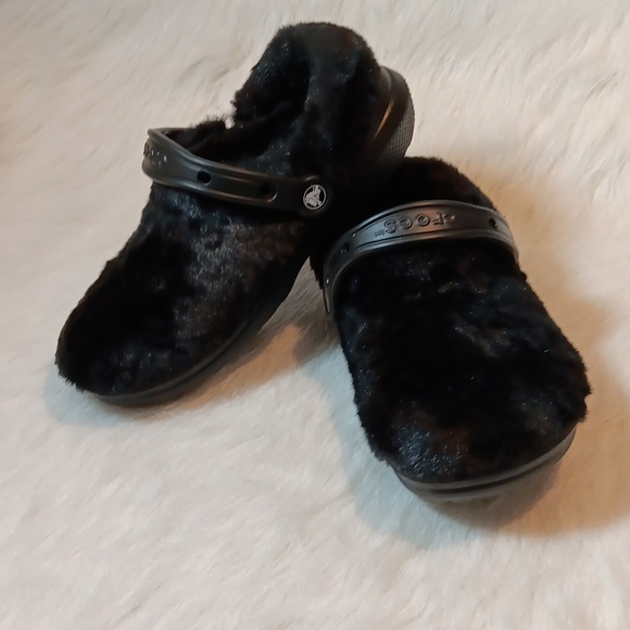 Crocs Classic Fur Sure Clogs Black Women Sz 7/ Men Sz 5 - Picture 9 of 10